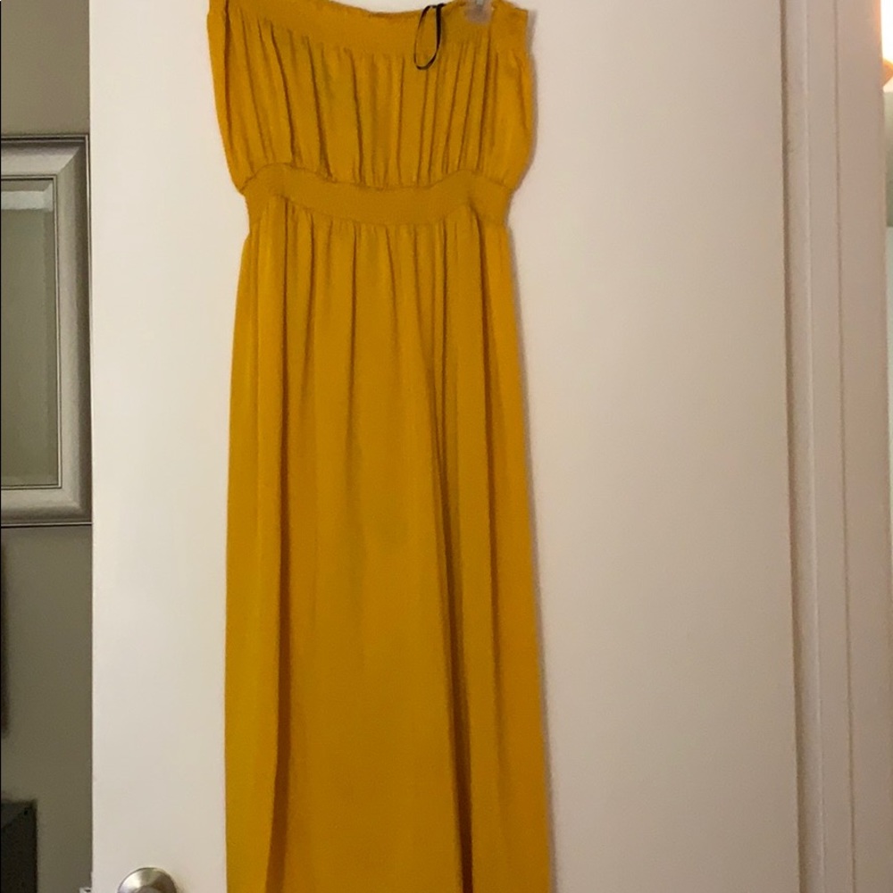 Yellow pant suit